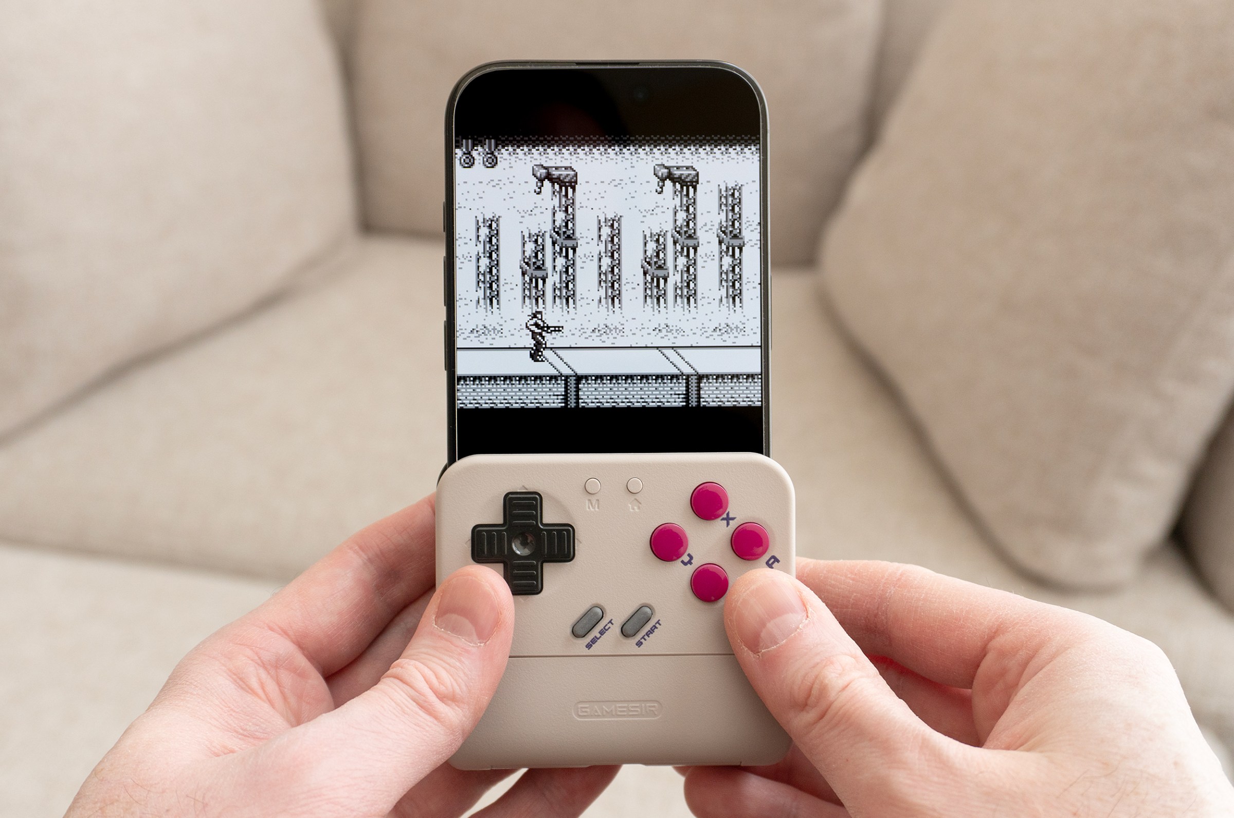 Retro oyun keyfi cebinde, telefonla Game Boy deneyimi