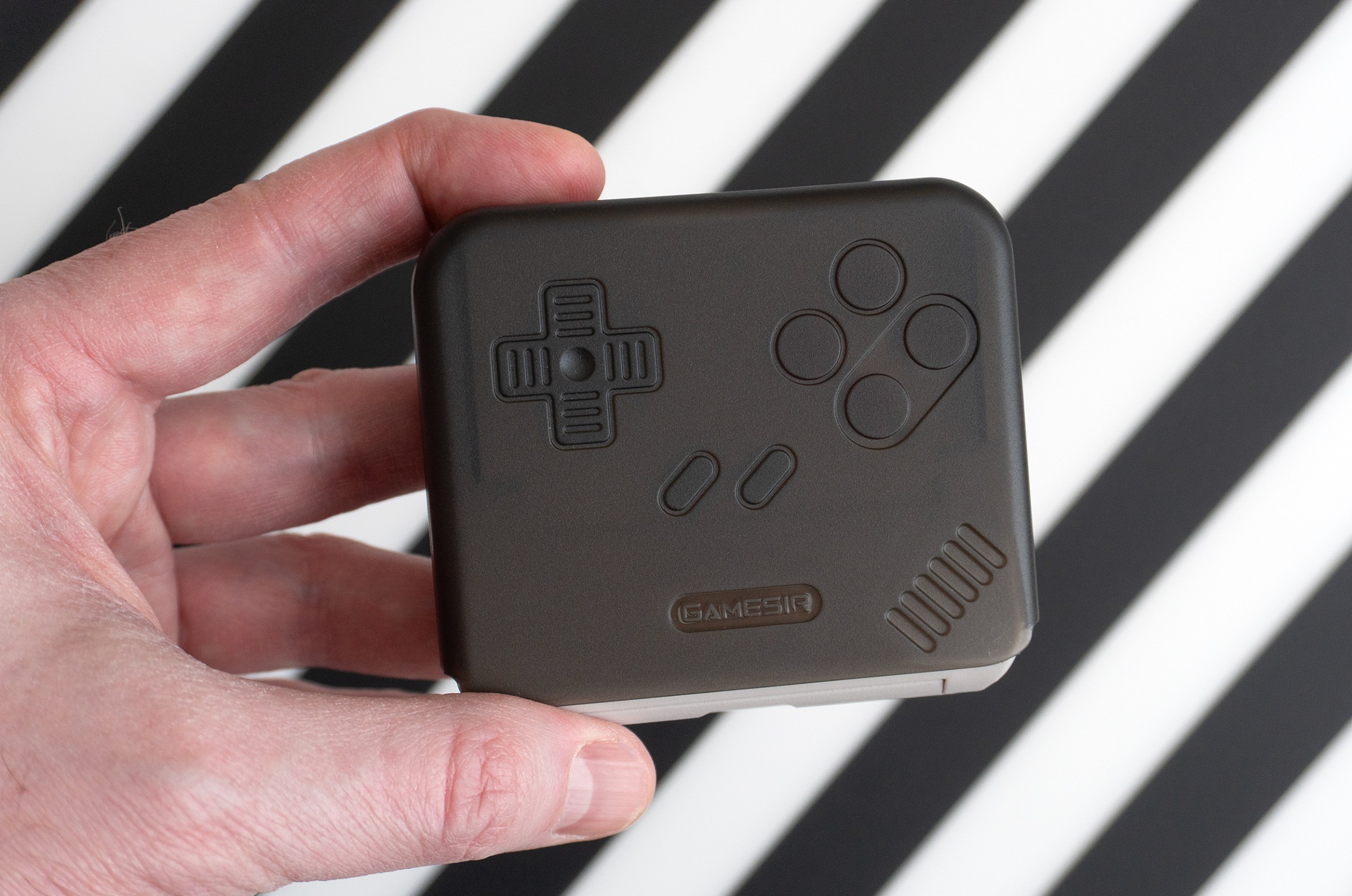 Nostaljiyle buluştu, telefon Game Boy oldu!