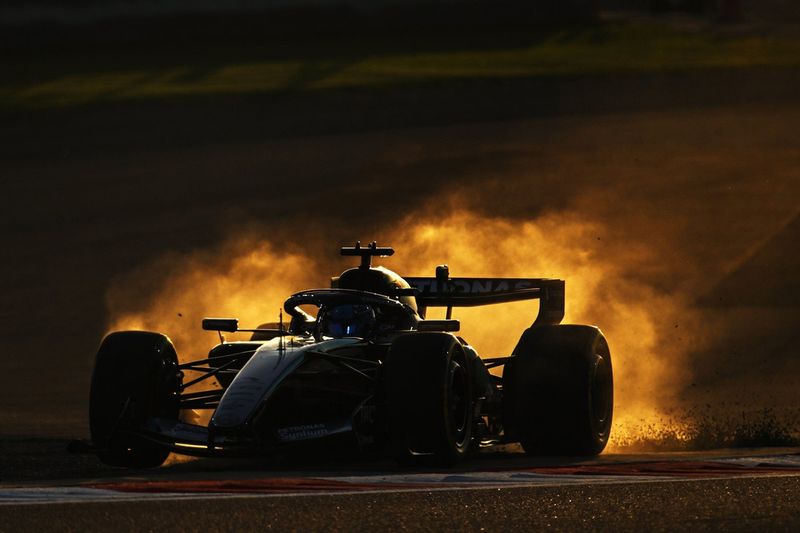 Kırmızı hız, altın performans, gelecek parlak