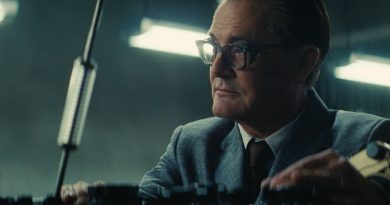 Aşk, savaş ve sırların karmaşık dansı