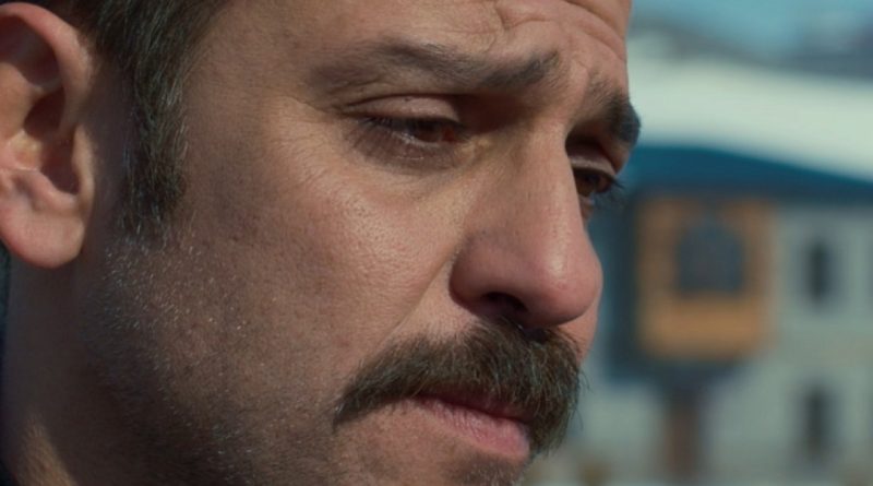 Kaderin ağında, entrika dorukta, tehlike kolsuz