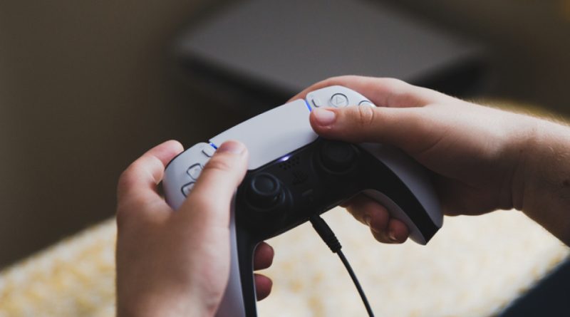 Bağımlılık, yalnızlık, kaçış, oyun, yetişkin hayatı, yardım