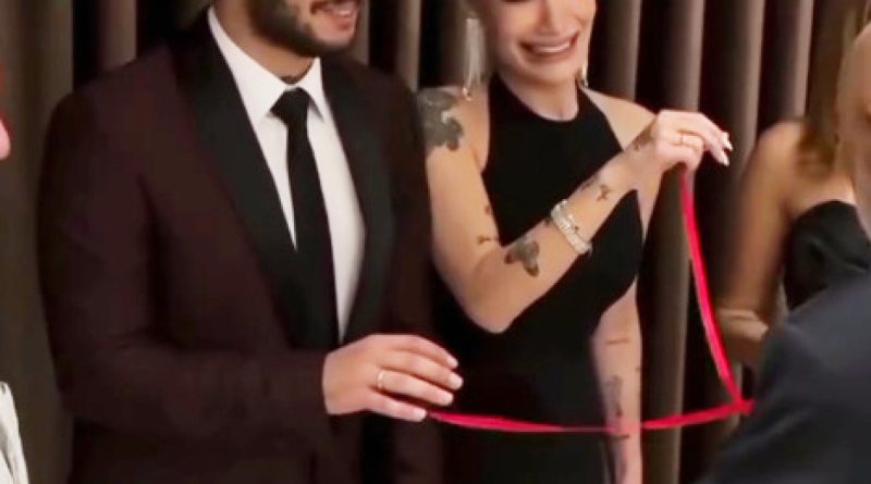 Aşkla gözler parlıyor, yeni bir başlangıç haberi!