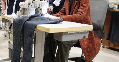 İşçilerle omuz omuza, kotun hikayesi ellerinde can buldu