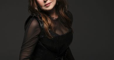 Gökyüzü, Nilüfer'in yorumuyla yeniden doğuyor, dinleyin