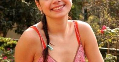 Berlin'de Özgü Namal, yıldızlar arasında parlıyor