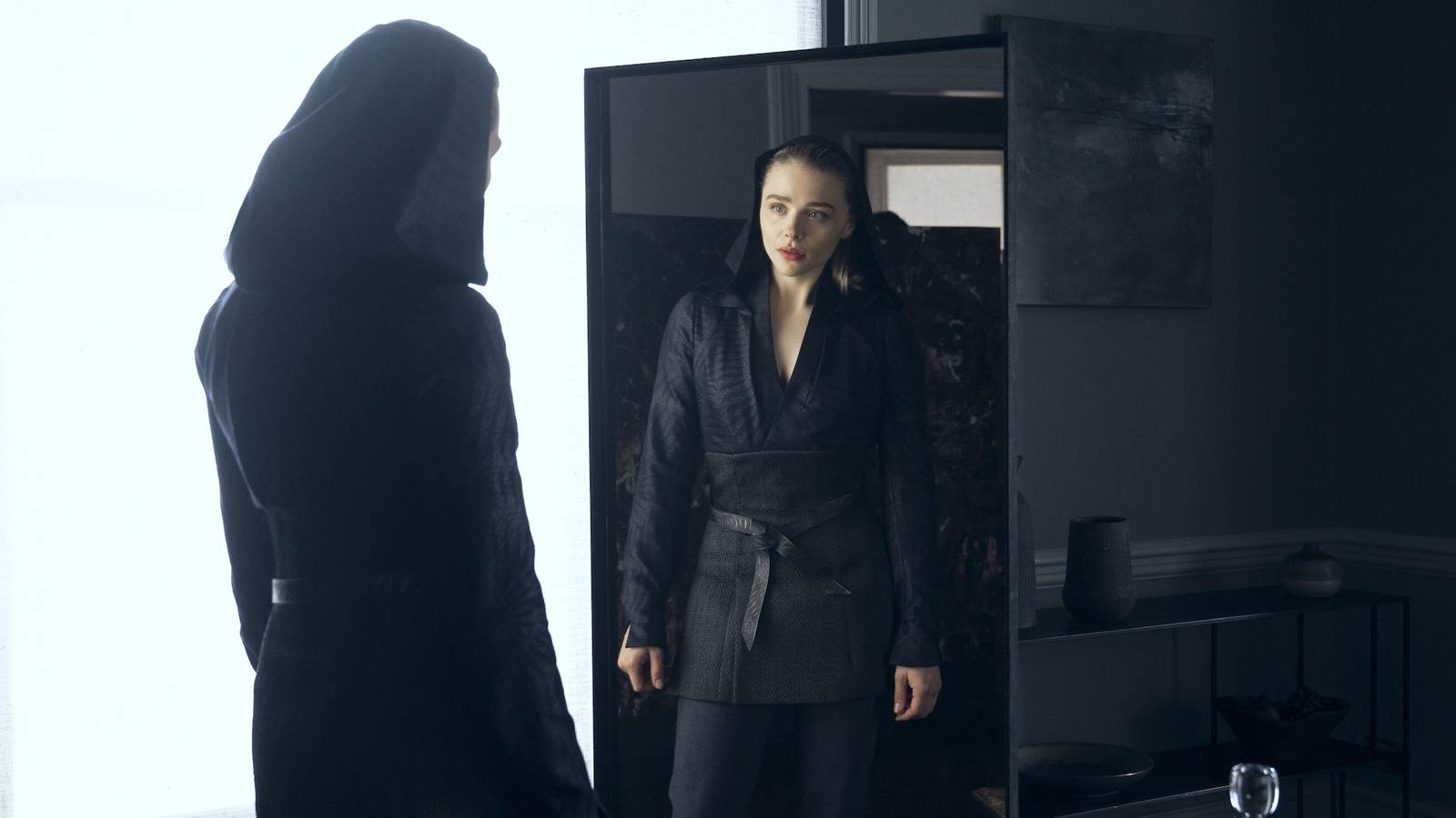 Cyberpunk estetiği parlıyor, hikaye ise erken bitti