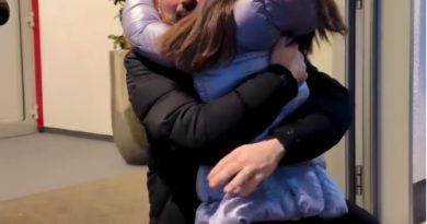 Baba kız sevinci, Almanya'da aile hasreti sona erdi
