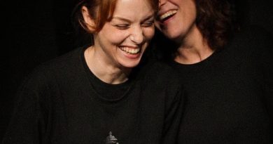 Kardeşlik, rekabet ve kahkaha dolu bir sahne bekleyin