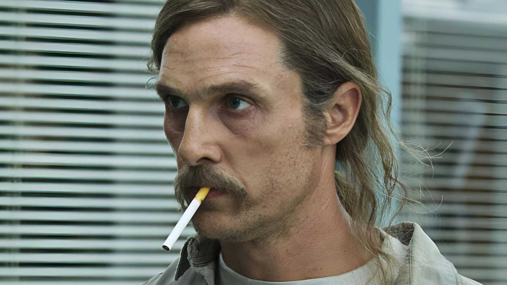 Karanlık, derin, felsefi, unutulmaz, ikonik, zaman döngüsü