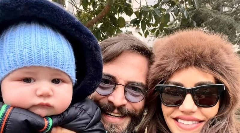 Minik Demir'le aile pozu, mutluluk dorukta!