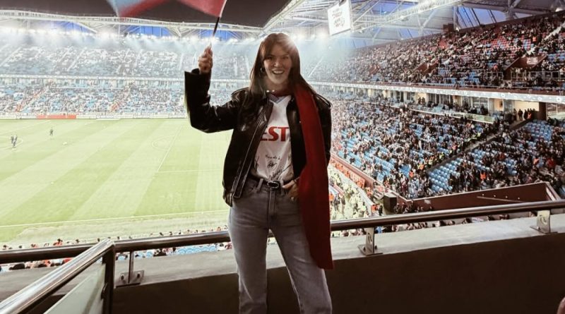 Trabzon'da bordo-mavi heyecan, Seray Kaya'dan destek!