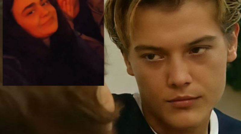 Gülüşler bulaşmış, aşk rengine boyanmış anlar