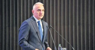 Ekranlar yoluyla Türkiye'ye açılan kapılar