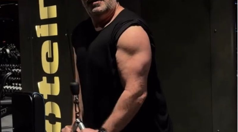 Enerjik hazırlıklar, kahkaha dolu setlere yol açar!