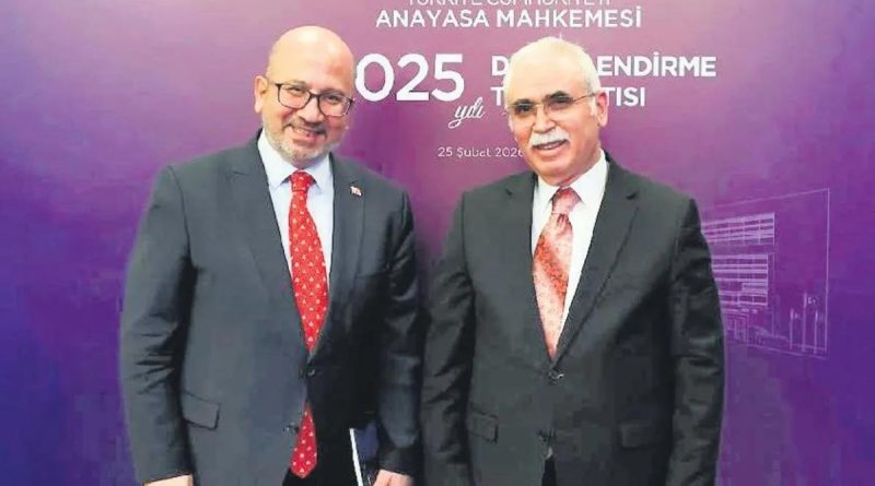 Güneşin altın ışıklarıyla aydınlanan bir an