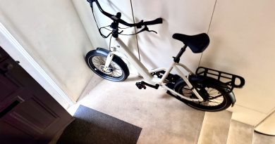 Şehirde katlanıp taşınan elektrikli bisiklet, hayatı kolaylaştırır