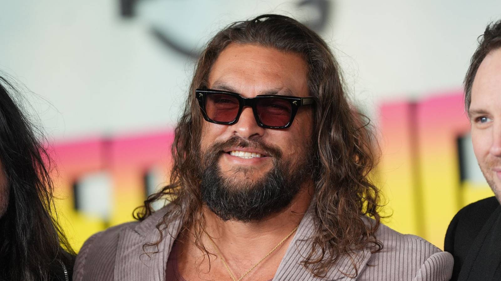 Efsane geri dönüyor, Momoa Lobo oldu, Süpergirl'de patlama!
