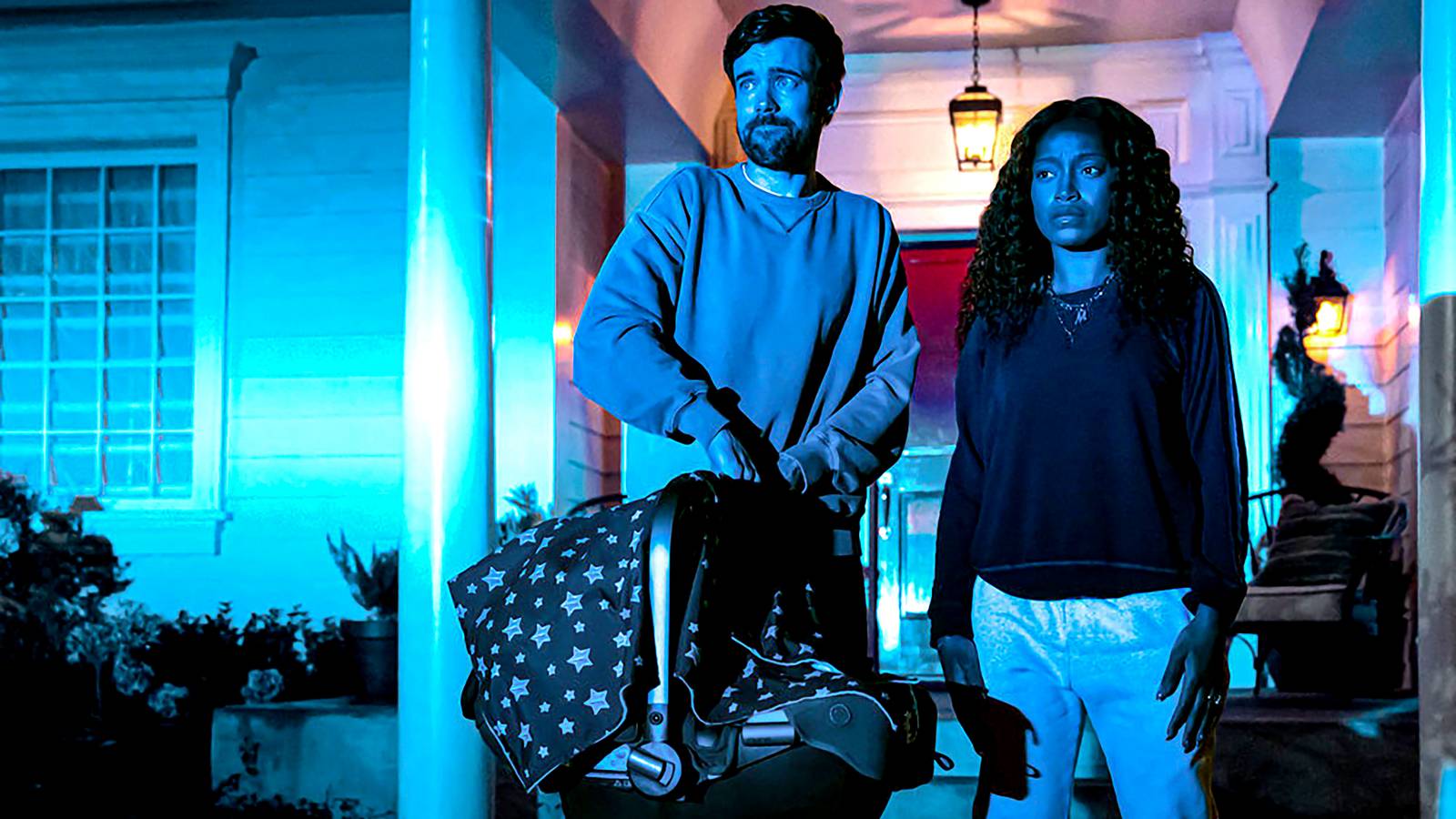 Yeni başlangıçlar, komşular, sır, aile, kahkaha