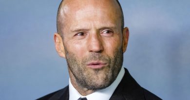 Efsanevi aksiyon yıldızı, komediye de el atıyor!