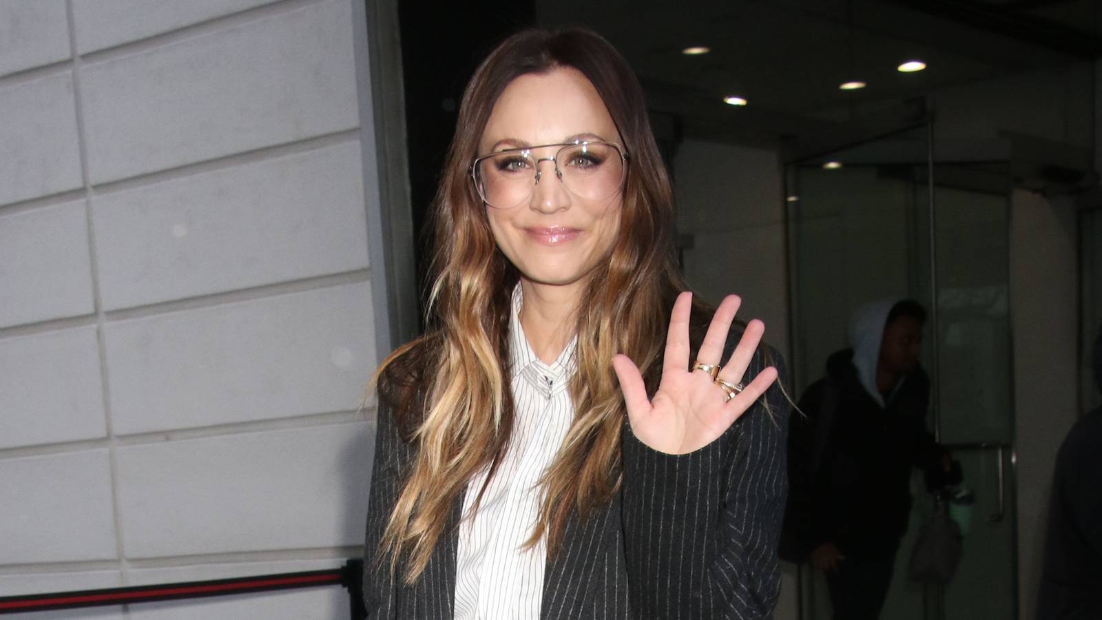 Köpekler arasında, aşk hala orada, komik bir durum