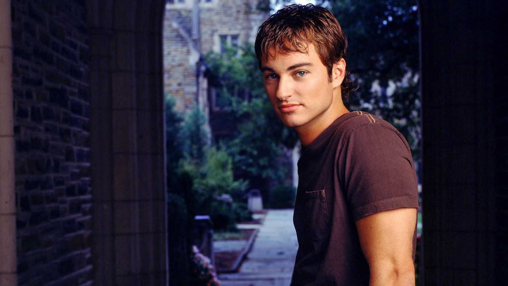 Sahilde dostluk, aşk ve büyümek