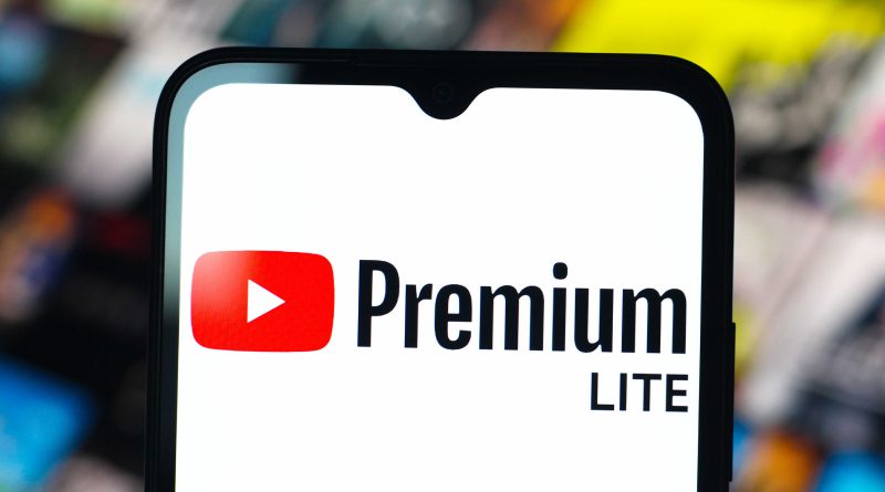 Ekonomik YouTube, şimdi indirebilir, arka planda dinleyebilirsin!