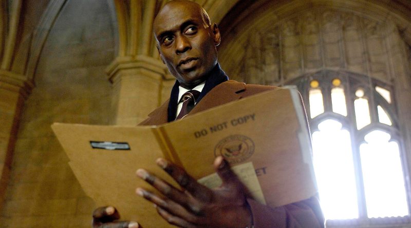 Gizemli olaylar, paralel evrenler, zaman yolculuğu başlıyor!