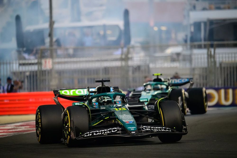 Zamanın hızını yakalayın, stil ve performans bir araya geldi