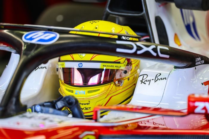 Bahreyn'de Williams, eksikliği gidermeye çalışıyor; Sainz umutlu