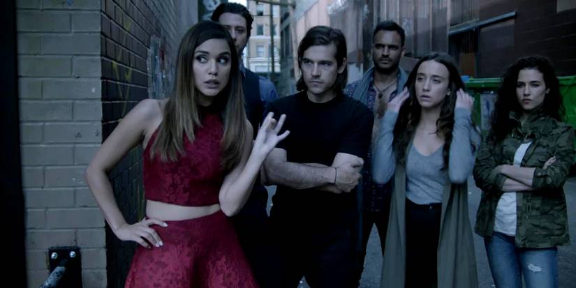 Büyü, üniversite, gizem ve beklenmedik dostluklar