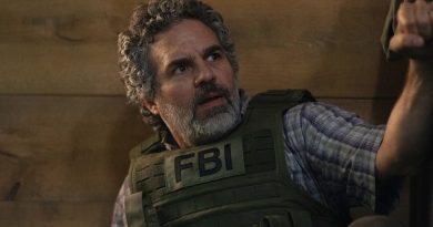 Gerilim dorukta, beklenmedik dönüşlerle nefes kesen bir yapım