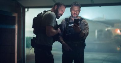 Eski dostlar, yeni film, Netflix'te zirve!