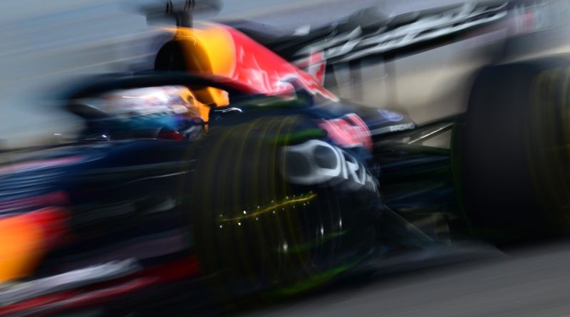 Bahreyn'de Red Bull fırtınası, Mercedes şaşkınlığa uğradı