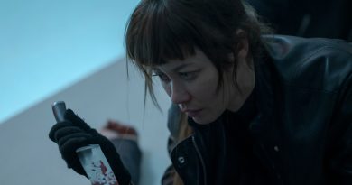 Zekâ oyunları, gerilim dorukta, Olga ve Frank karşı karşıya