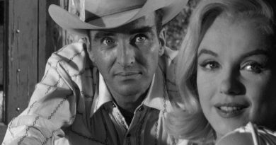 Efsanevi bakış, unutulmaz gülüş, kırılgan bir yıldız