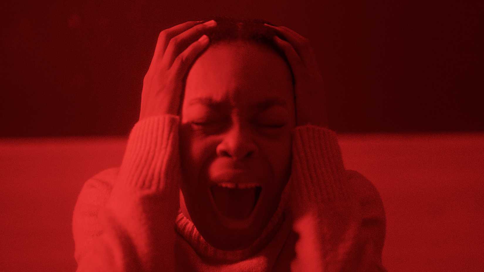 Yabancı varlık, beden, kimlik, kayıp, umutsuzluk