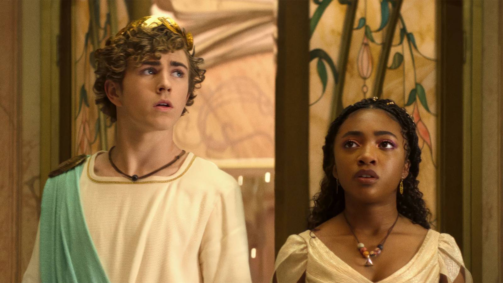 Efsaneler canlanıyor, tanrılar savaşıyor, mitoloji büyüyor