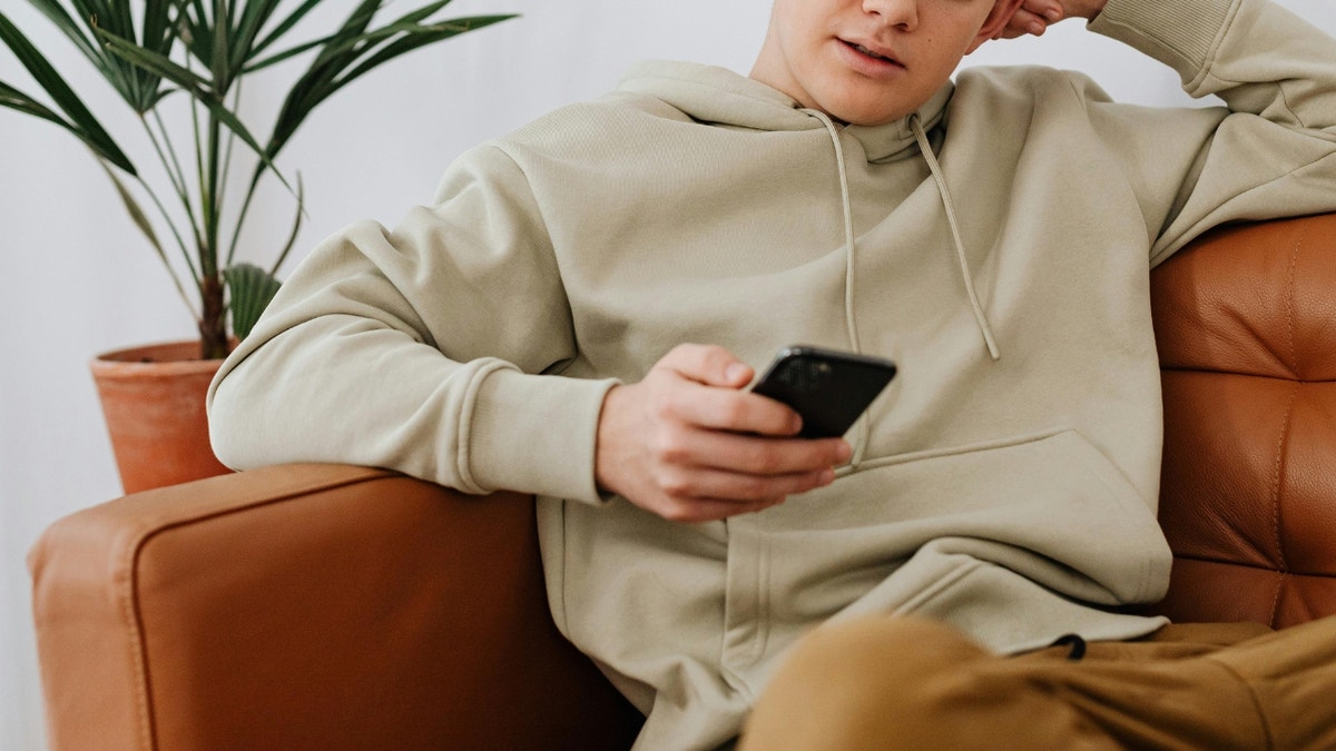 Sanal dostluklar, gençlerin dünyasında yeni bir yalnızlık mı?