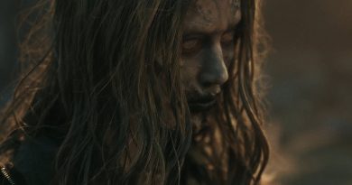 Gizemli bakışlar, tanıdık bir siluet, Ada geri mi dönüyor?