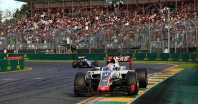 Heyecan dorukta, motorlar kükrüyor, Amerika coşuyor!