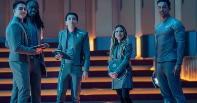 Tiyatro şifa getiriyor, Doktor yol alıyor, kadetler iyileşiyor