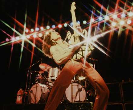 Yıldızlar söndü, melodiler kaldı, anılar yaşatır