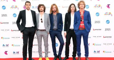 Renkler, sesler, hisler Zamansız bir psychedelic yolculuk