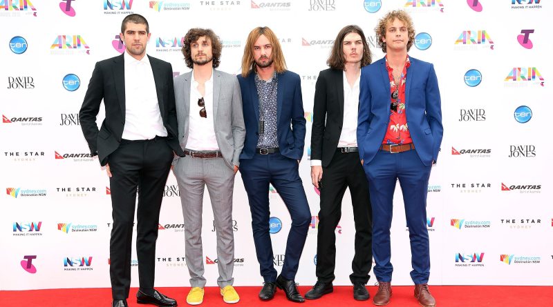 Renkler, sesler, hisler Zamansız bir psychedelic yolculuk