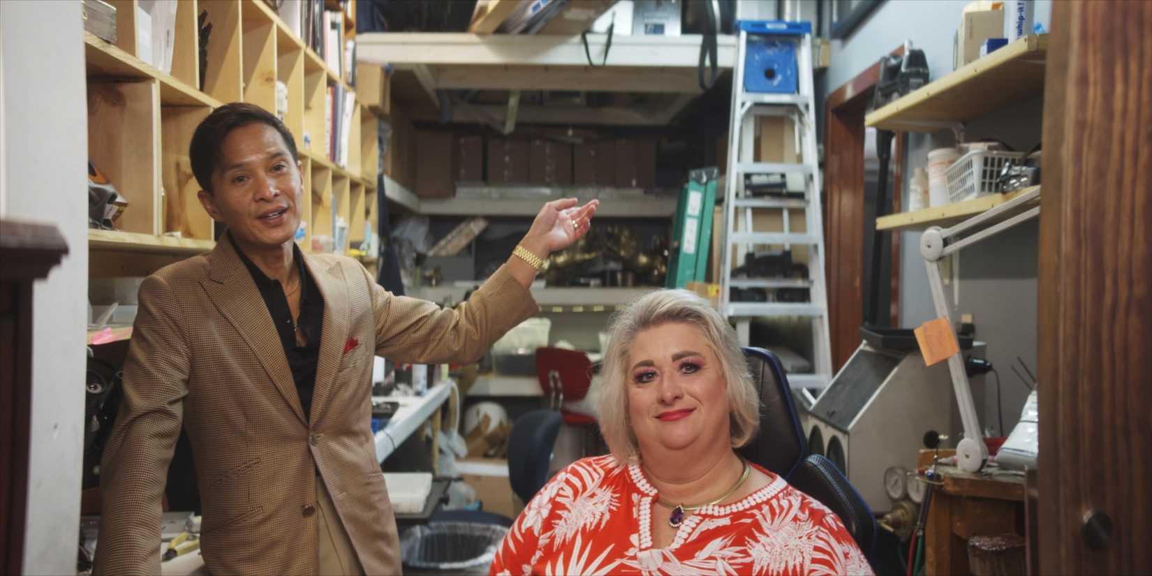 Sırlar, dans pisti, acı gerçekler, Louisville'de karanlık