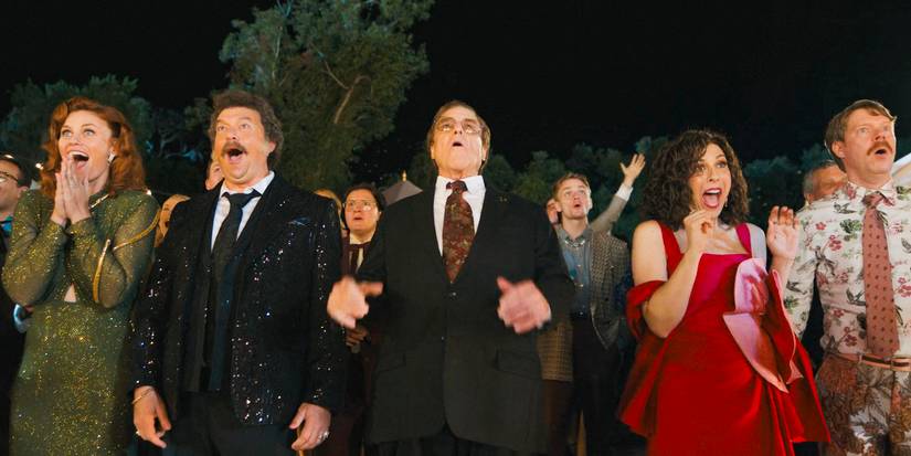 Ailesi, para, inanç; komik bir karmaşa