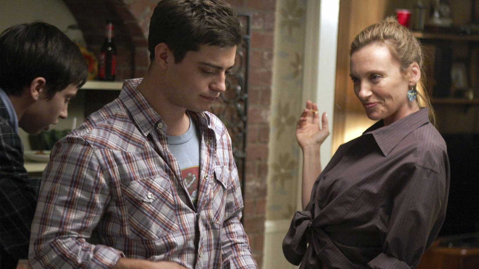 Karmaşık aile, beklenmedik kahkaha, derin keder, unutulmaz performans