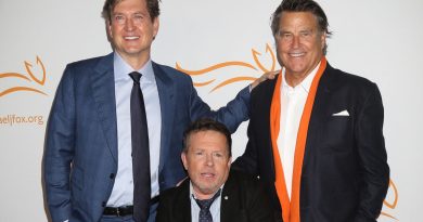 Gülümseme, umut, ilham ve dostluk anı