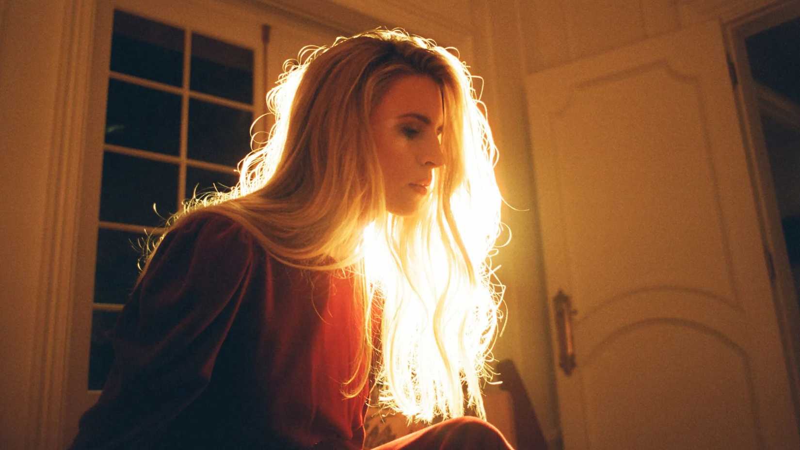 Gözler açılıyor, evrenler çarpışıyor, dans başlıyor